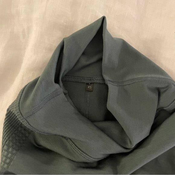 $70 Women’s Gray Alphalete Halo Leggings - Picture 9 of 9